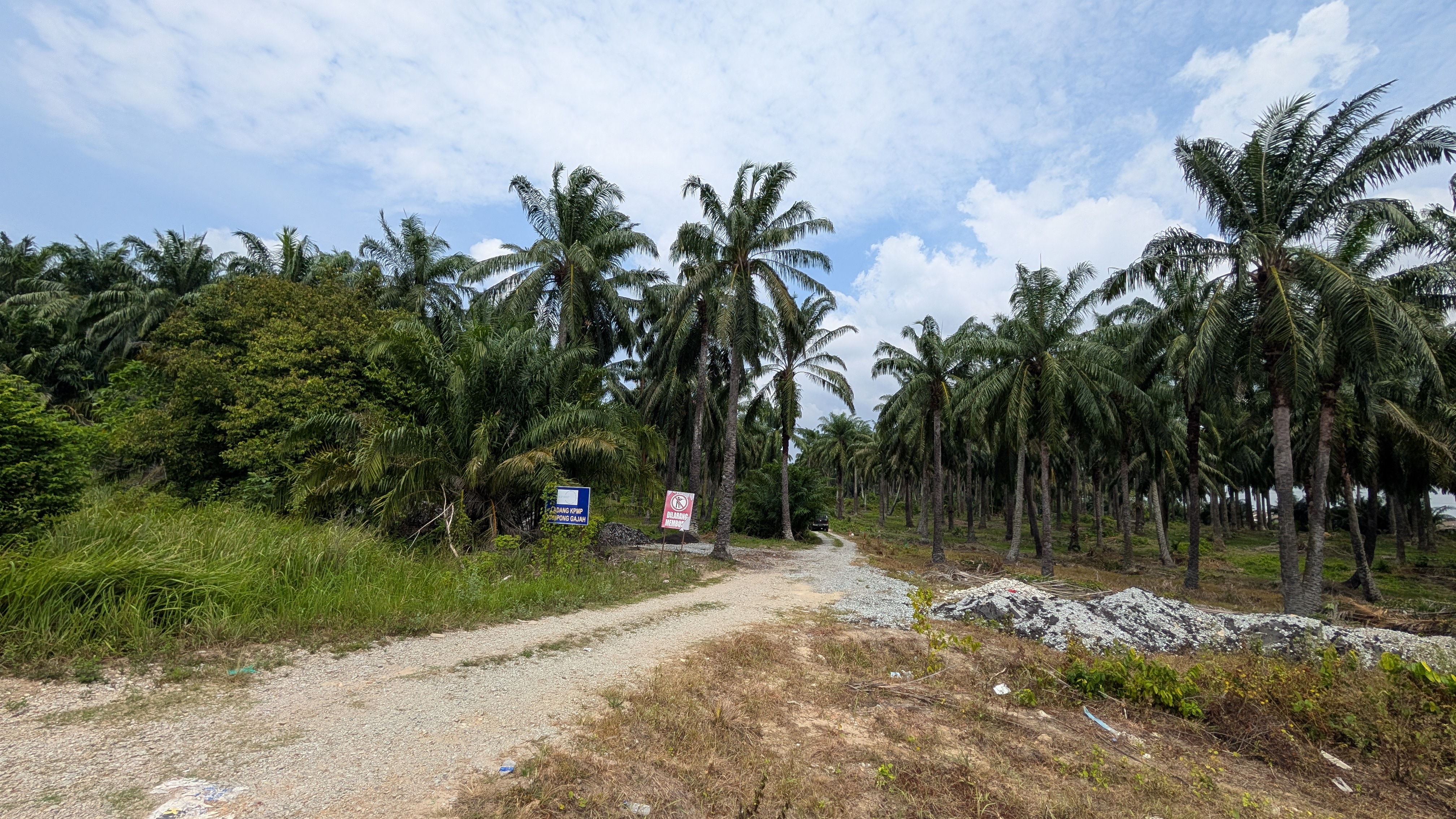 Pemasangan panel solar